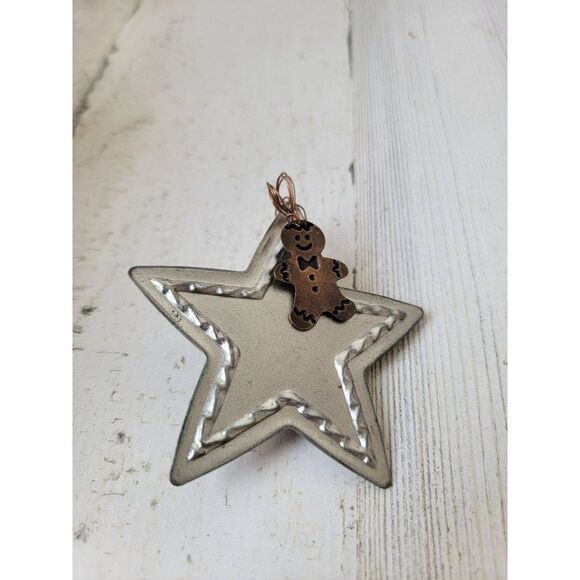 Tin silver star gingerbread clip on ornament Xmas decor - Picture 2 of 4
